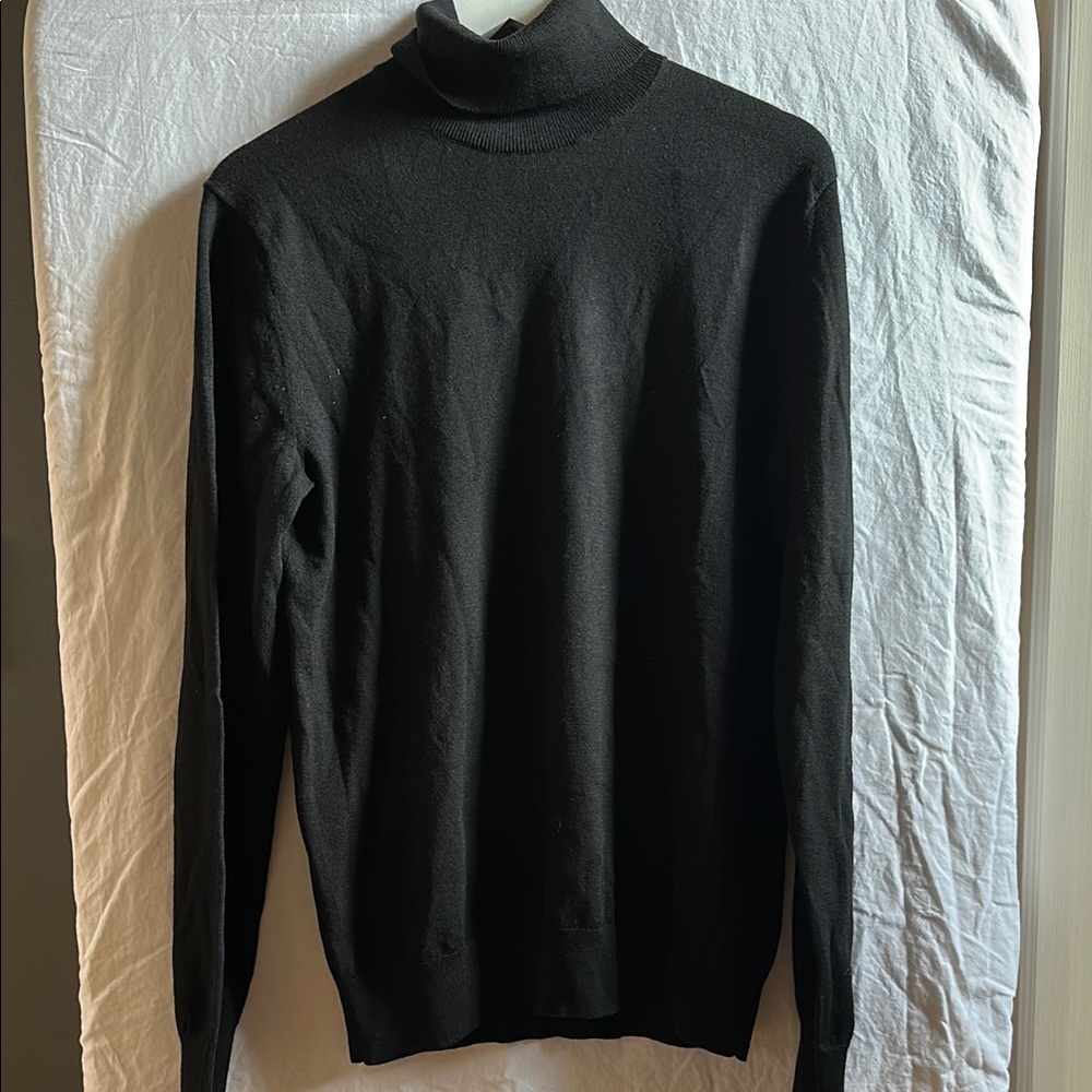 Banana Republic 100% Merino Black Turtleneck Sweater